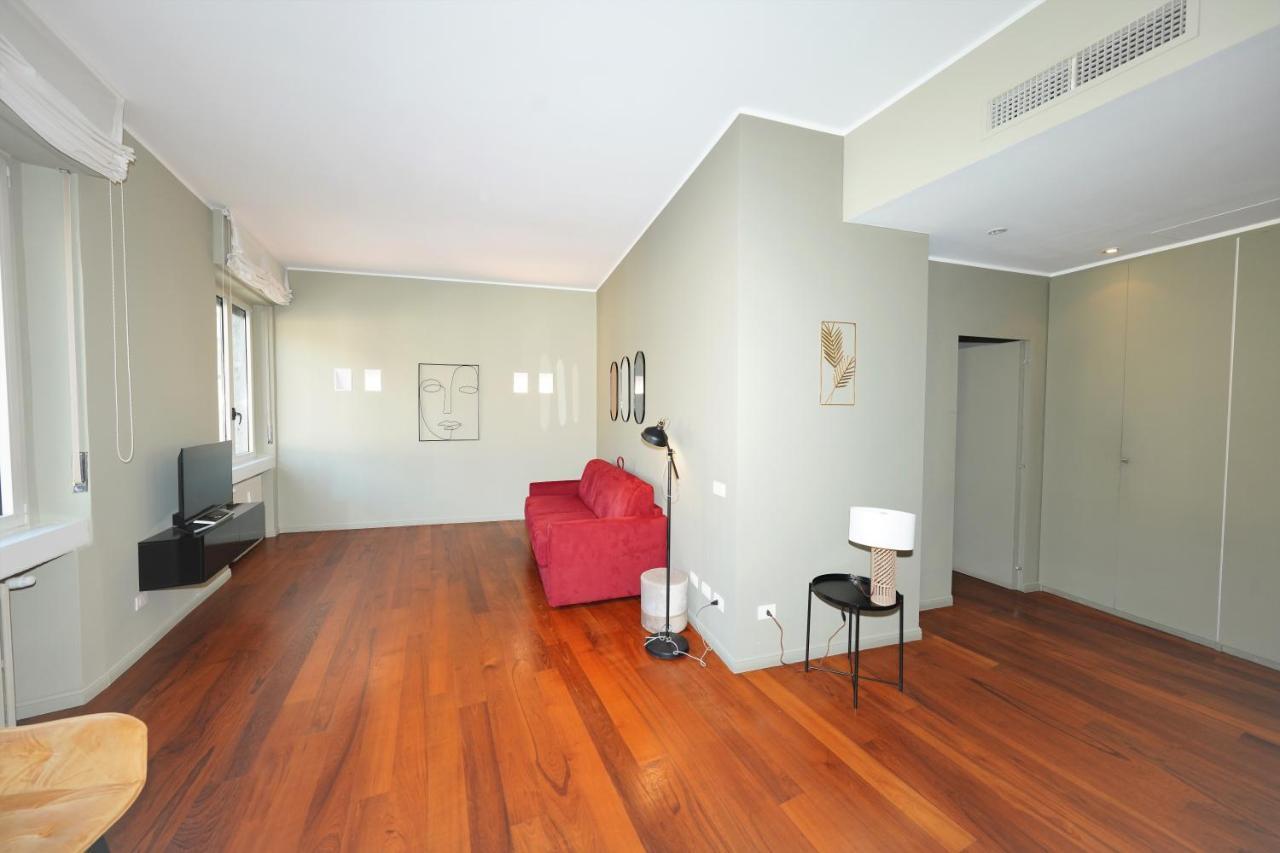 Suite Santa Tecla Milan Exterior photo