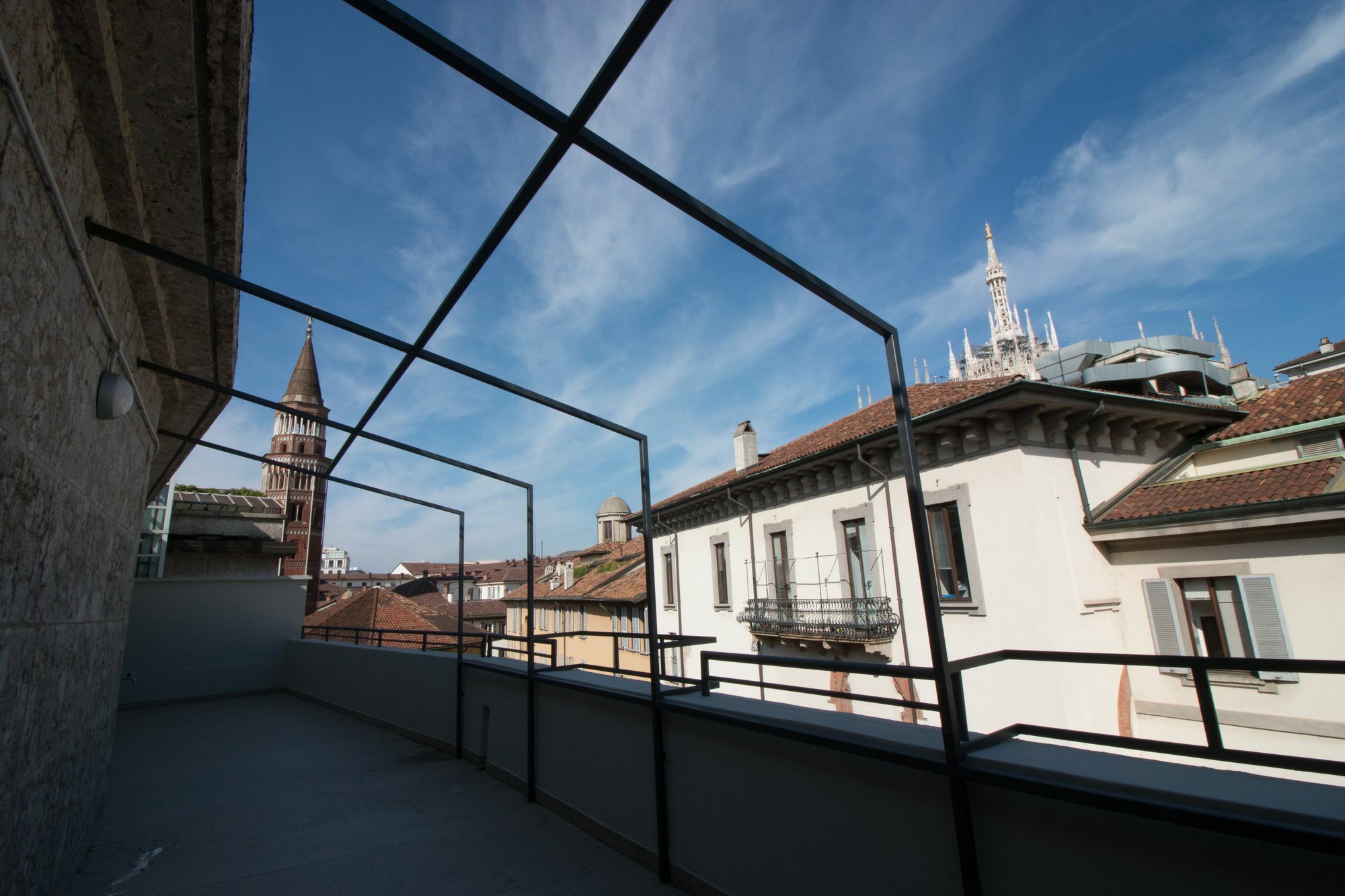 Suite Santa Tecla Milan Exterior photo