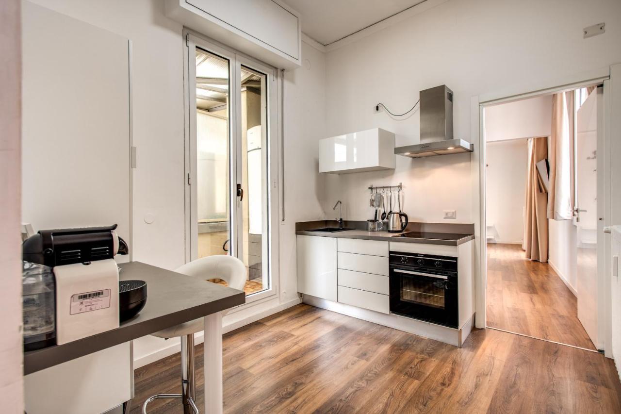 Suite Santa Tecla Milan Exterior photo