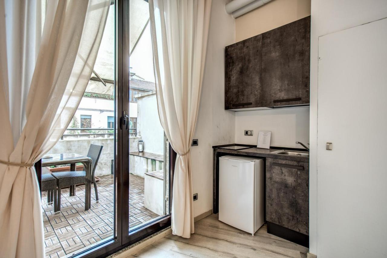 Suite Santa Tecla Milan Exterior photo